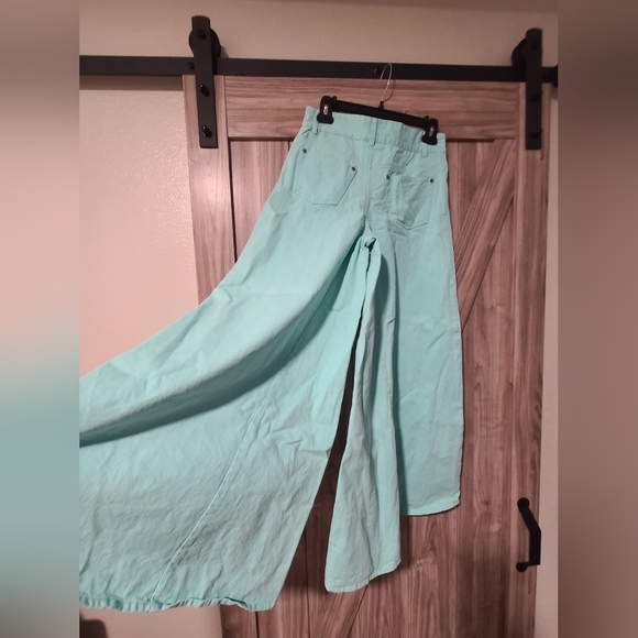 Farm Rio pants - Picture 5 of 9